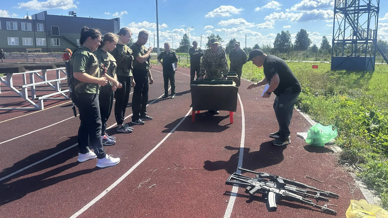 Семья из Челябинской области поборется за победу в финале "Семейной зарницы" Семья из Челябинской области поборется за победу в финале "Семейной зарницы"