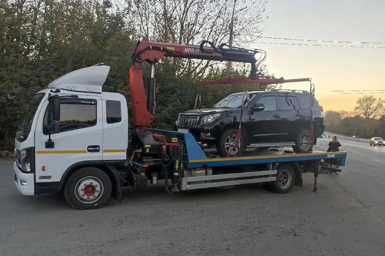 Во время рейда в Челябинске у 25 водителей арестовали автомобили из-за долгов Во время рейда в Челябинске у 25 водителей арестовали автомобили из-за долгов