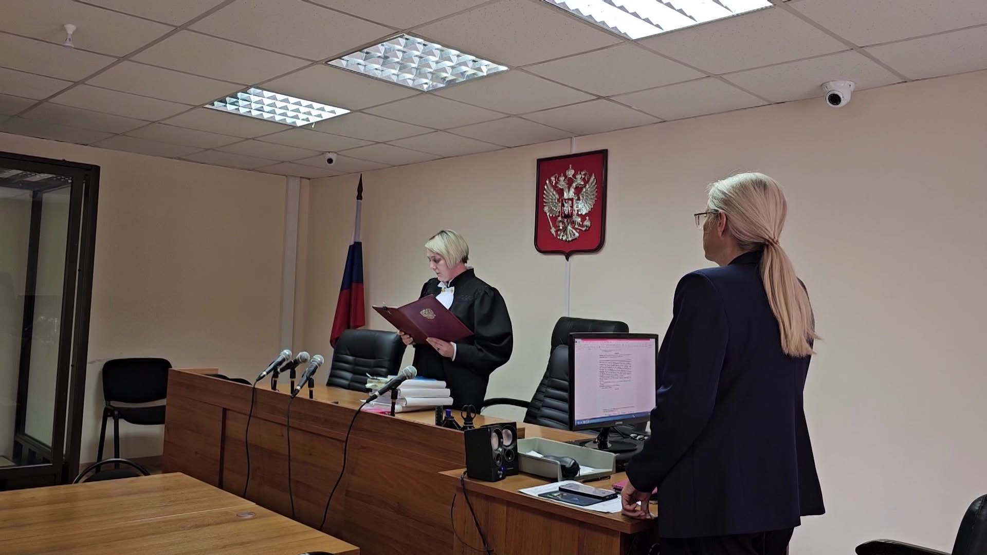 Семейная драма: суд Копейска рассматривает скандальное дело соседей по квартире
