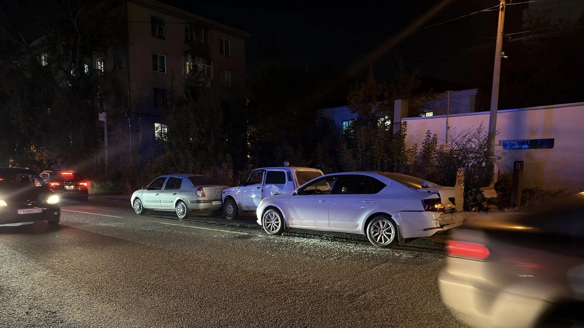 Водитель пострадал в массовом ДТП в Челябинске Водитель пострадал в массовом ДТП в Челябинске